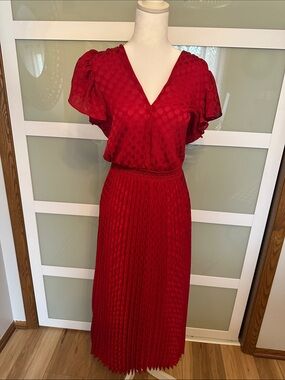 Red V-Neck Pleated Midi Dress